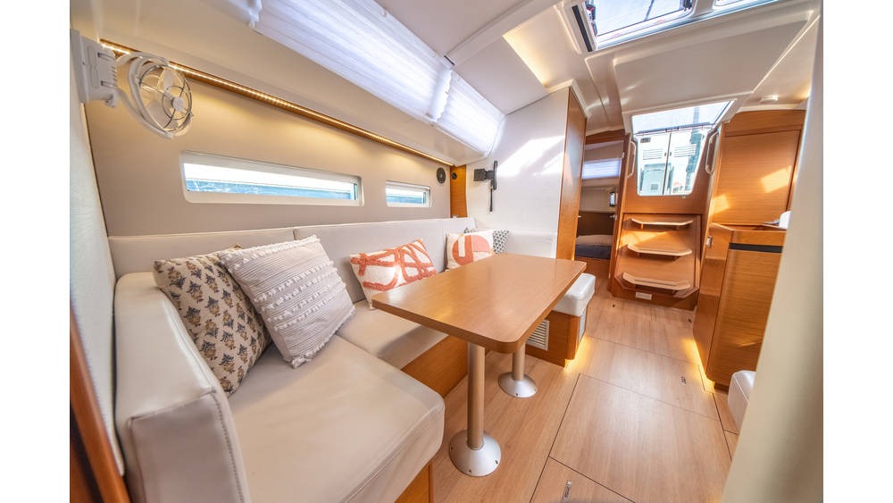 Cabin/Interior image